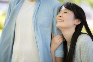 女性が好きな人にとる態度 自分に興味がある人を見分ける4つの脈ありサイン 婚活ハック